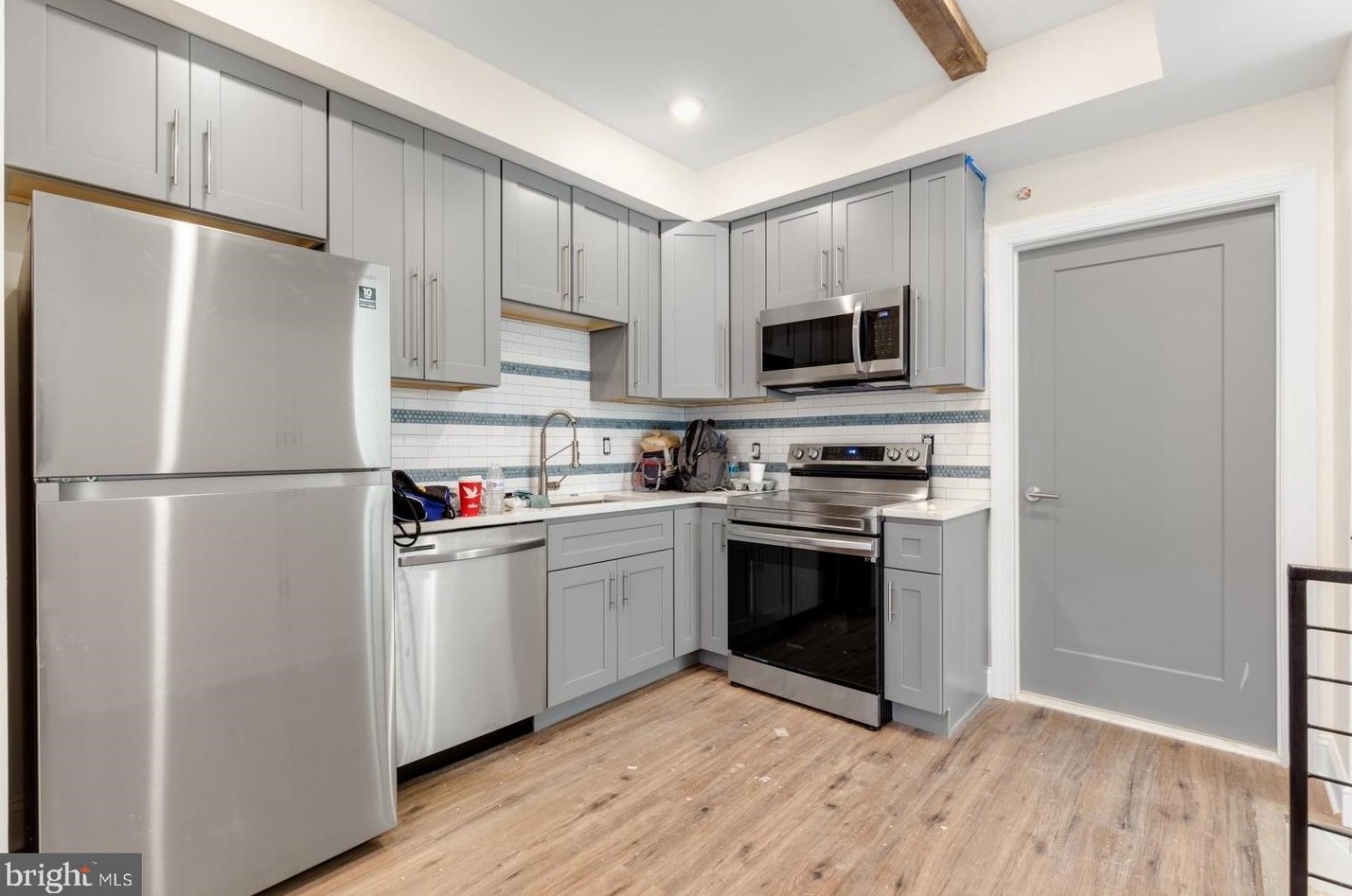 509 Gorgas Ln #1r, Philadelphia, PA 19128