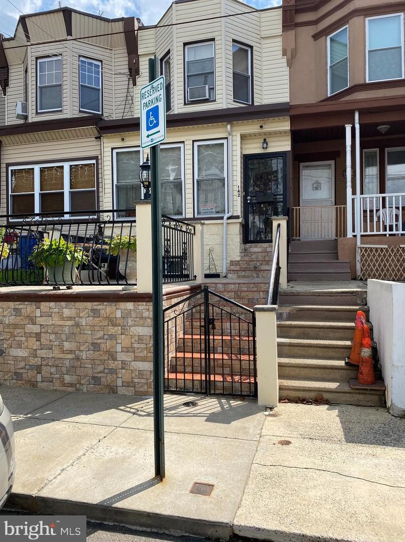 142 Luray St, Philadelphia PA  19120-4425 exterior