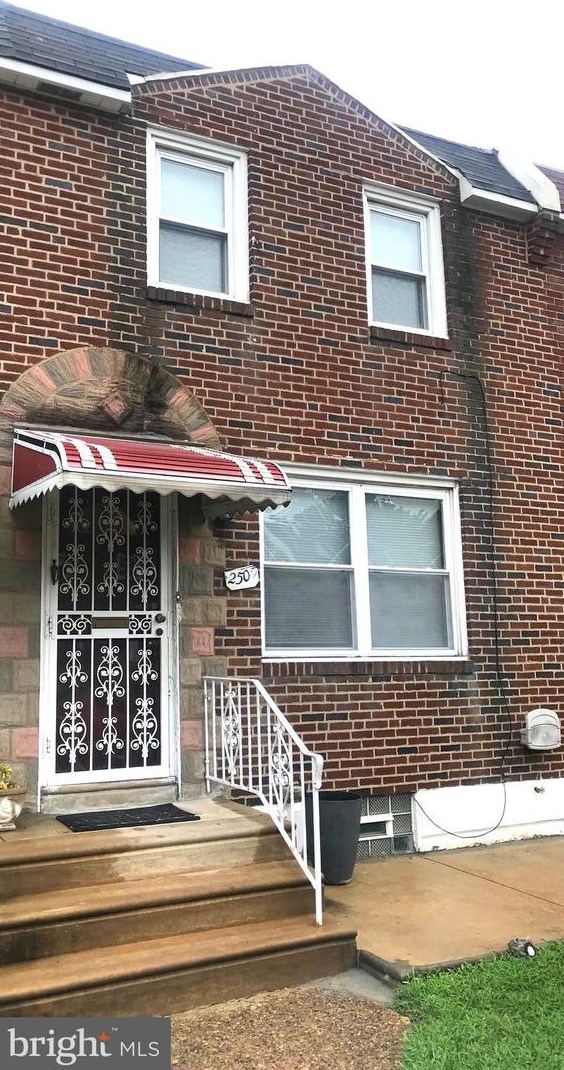 2509 Alden St, Philadelphia, PA 19143-6119