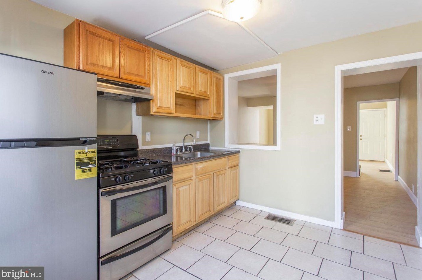 1238 N Myrtlewood St, Philadelphia, PA 19121