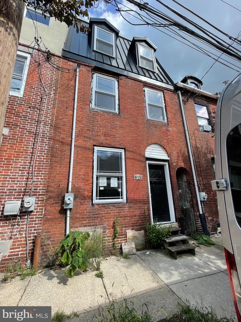 845 Lawrence St, Philadelphia, PA 19123-2109