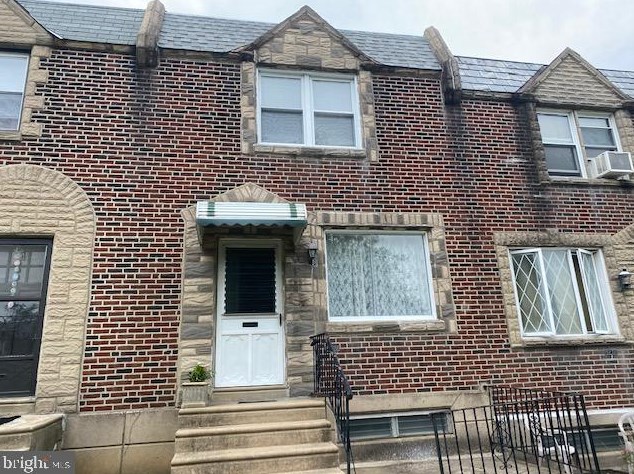 5828 Newtown Ave, Philadelphia, PA 19120-1129