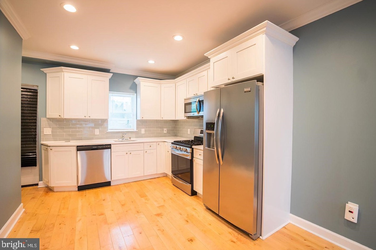 2142 Latona St, Philadelphia, PA 19146