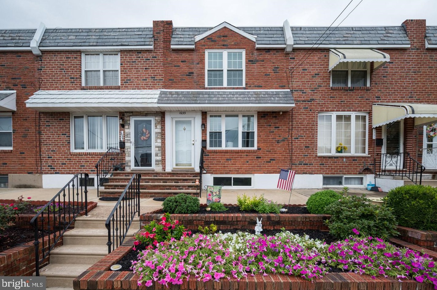 1633 Croatan Pl, Philadelphia, PA 19145-5403