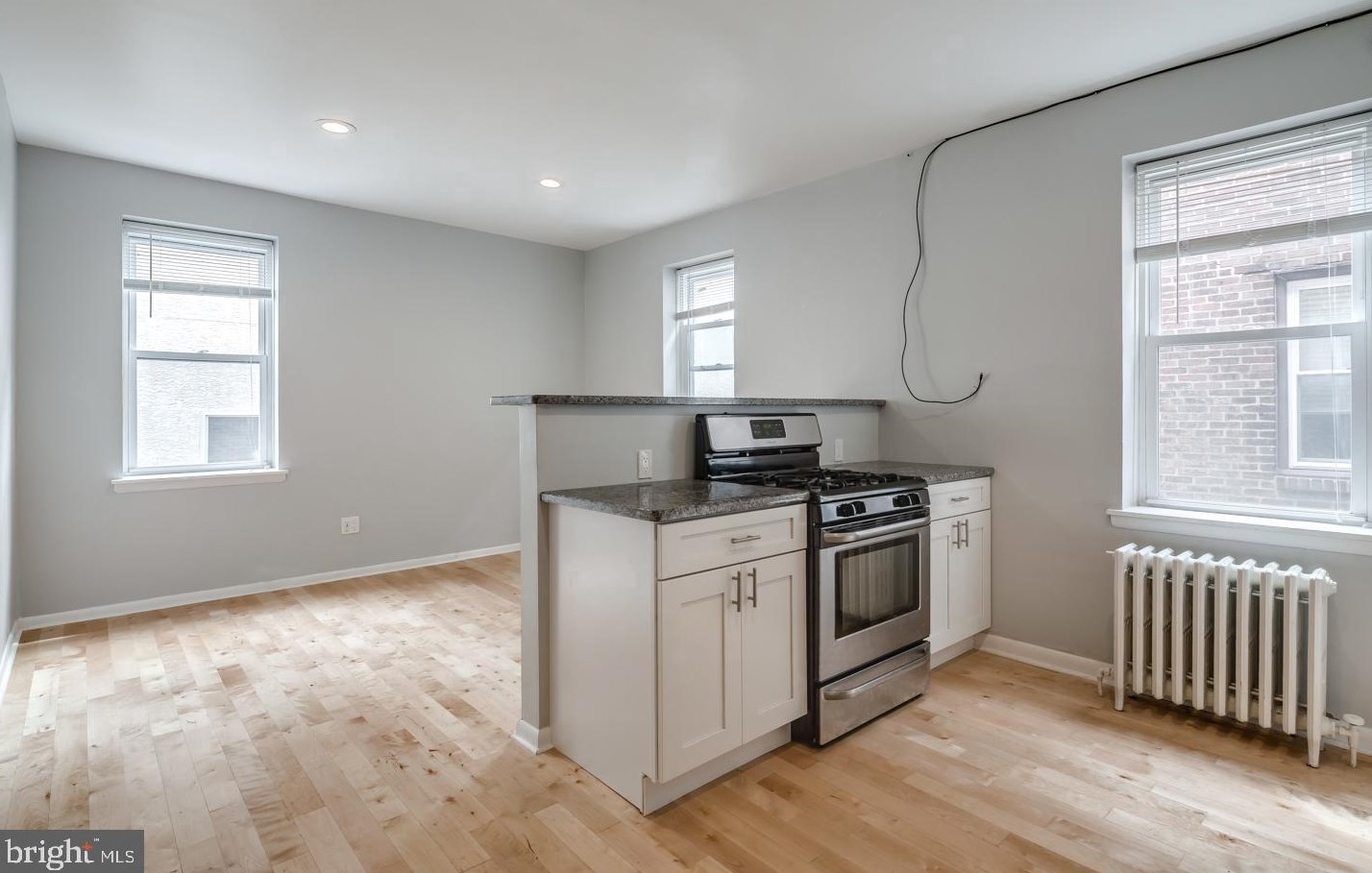 975 N Lawrence St #unit B, Philadelphia, PA 19123