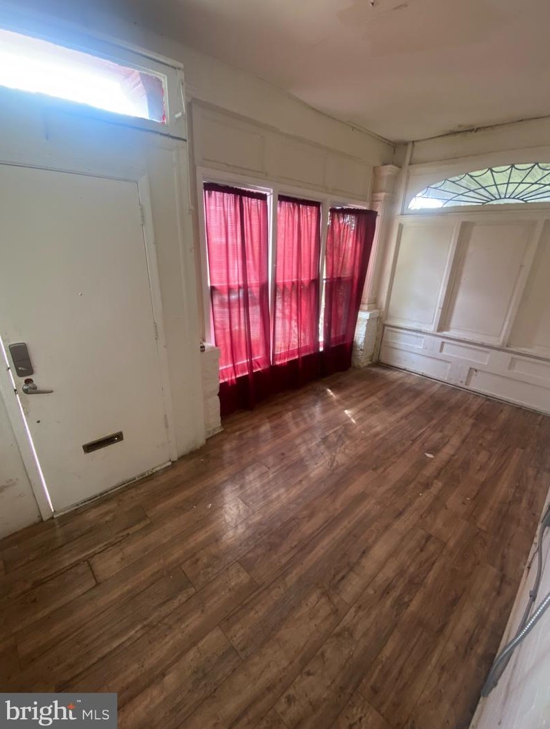 5409 Thompson St, Philadelphia, PA 19131-4218