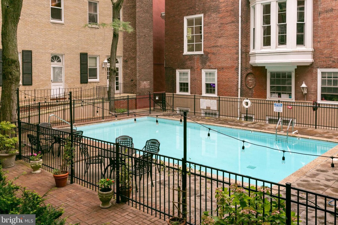 1008 Spruce St, Philadelphia PA  19107-6021 exterior