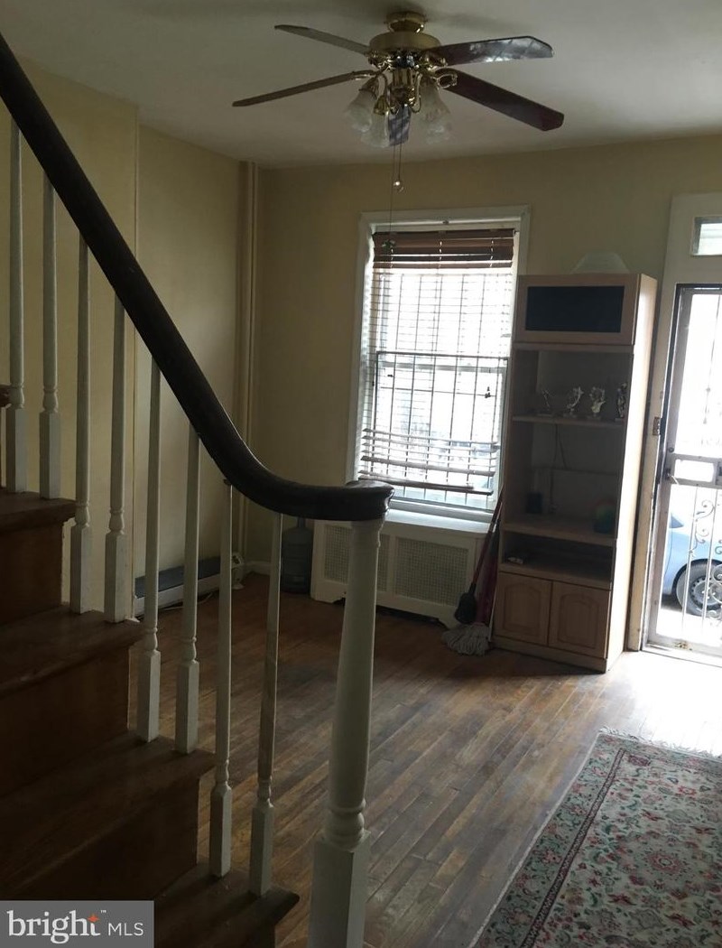 2651 Martha St, Philadelphia PA  19125-1436 exterior