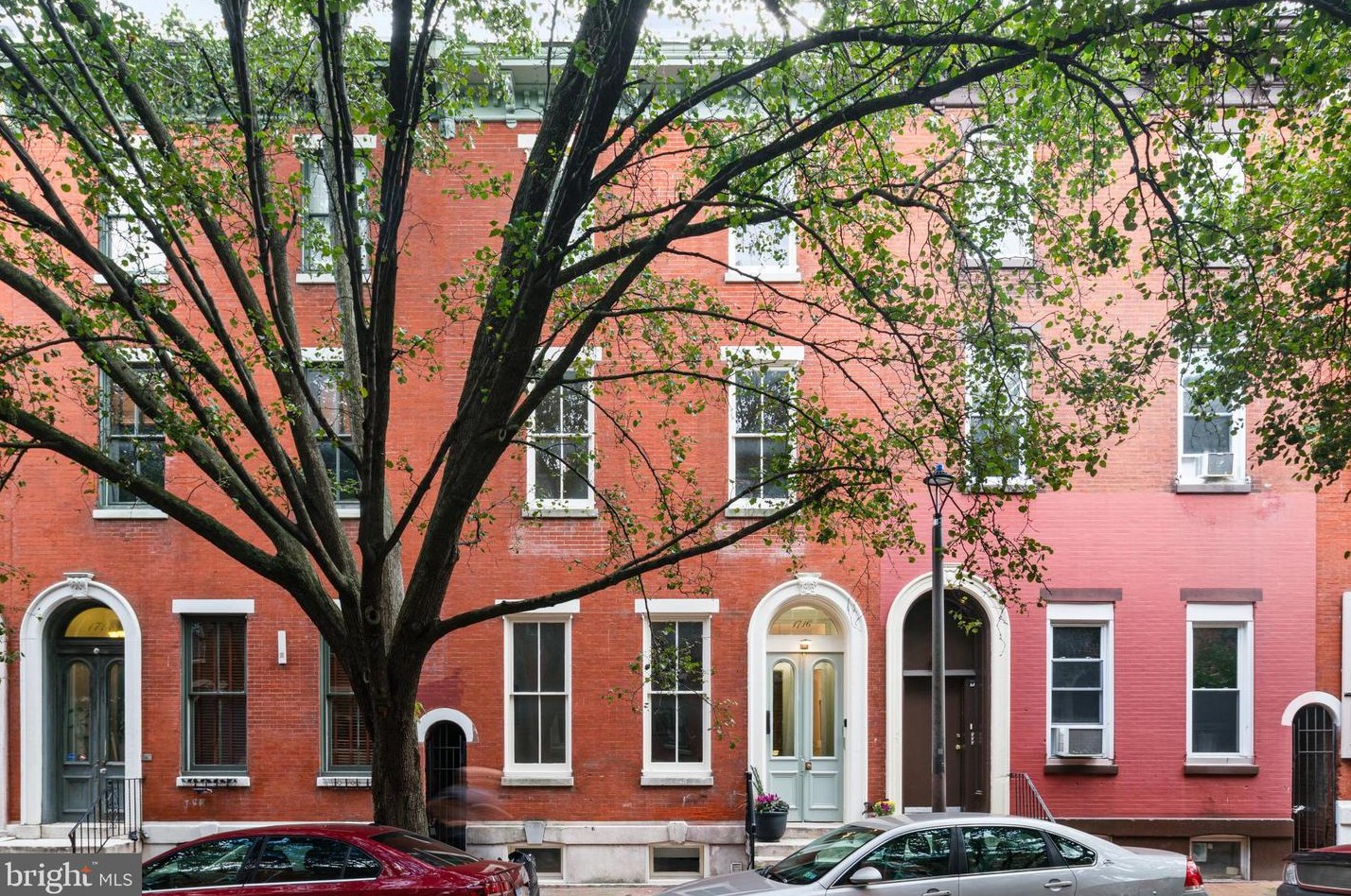 1716 Wallace St, Philadelphia PA  19130-4302 exterior