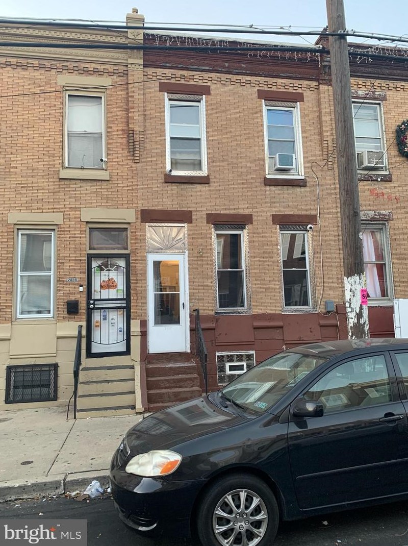 2840 Mascher St, Philadelphia, PA 19133-3525