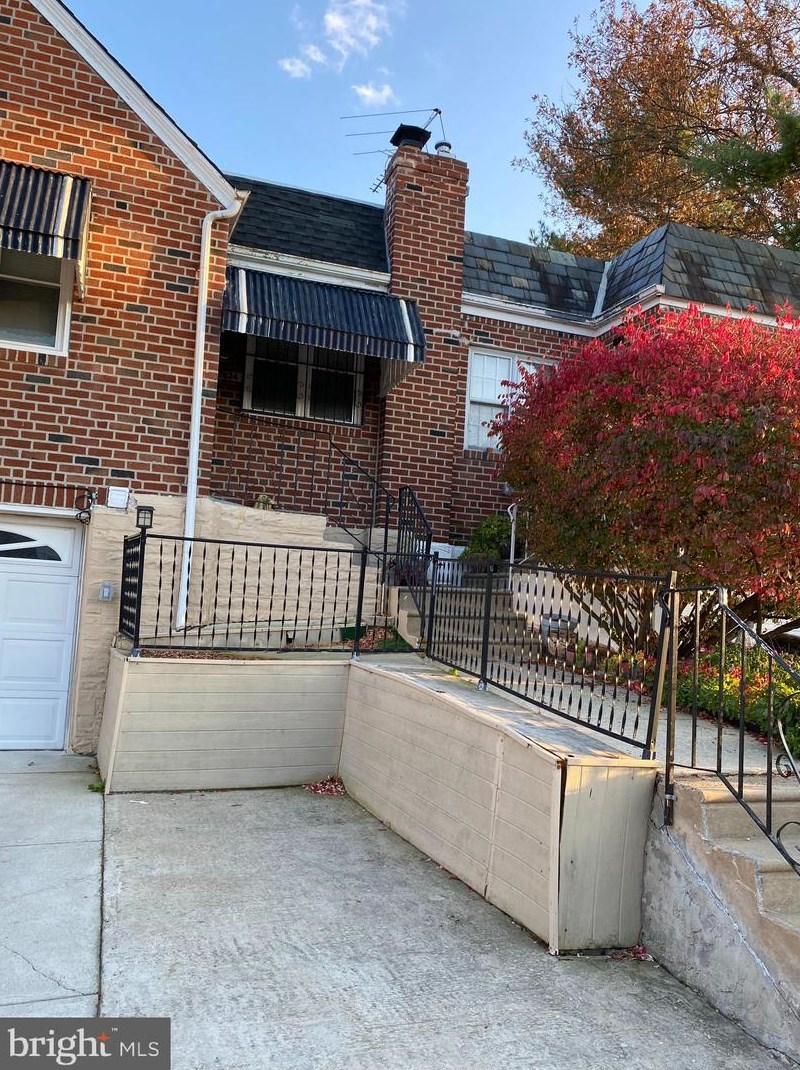 7634 Wheeler St, Philadelphia, PA 19153-1326
