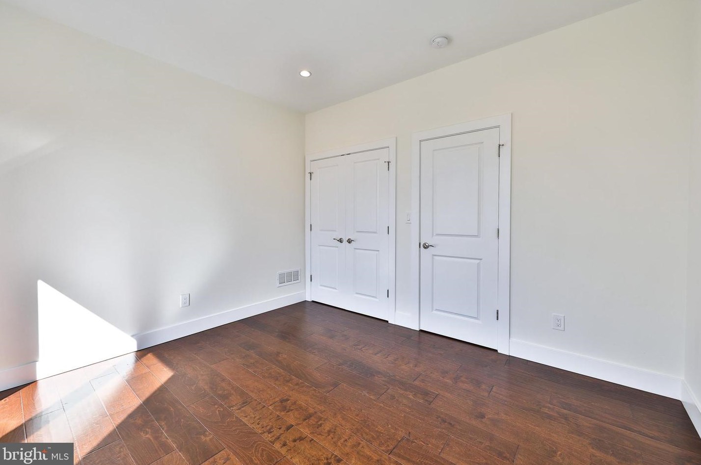1621 Cadwallader St, Philadelphia PA  19122-3013 exterior