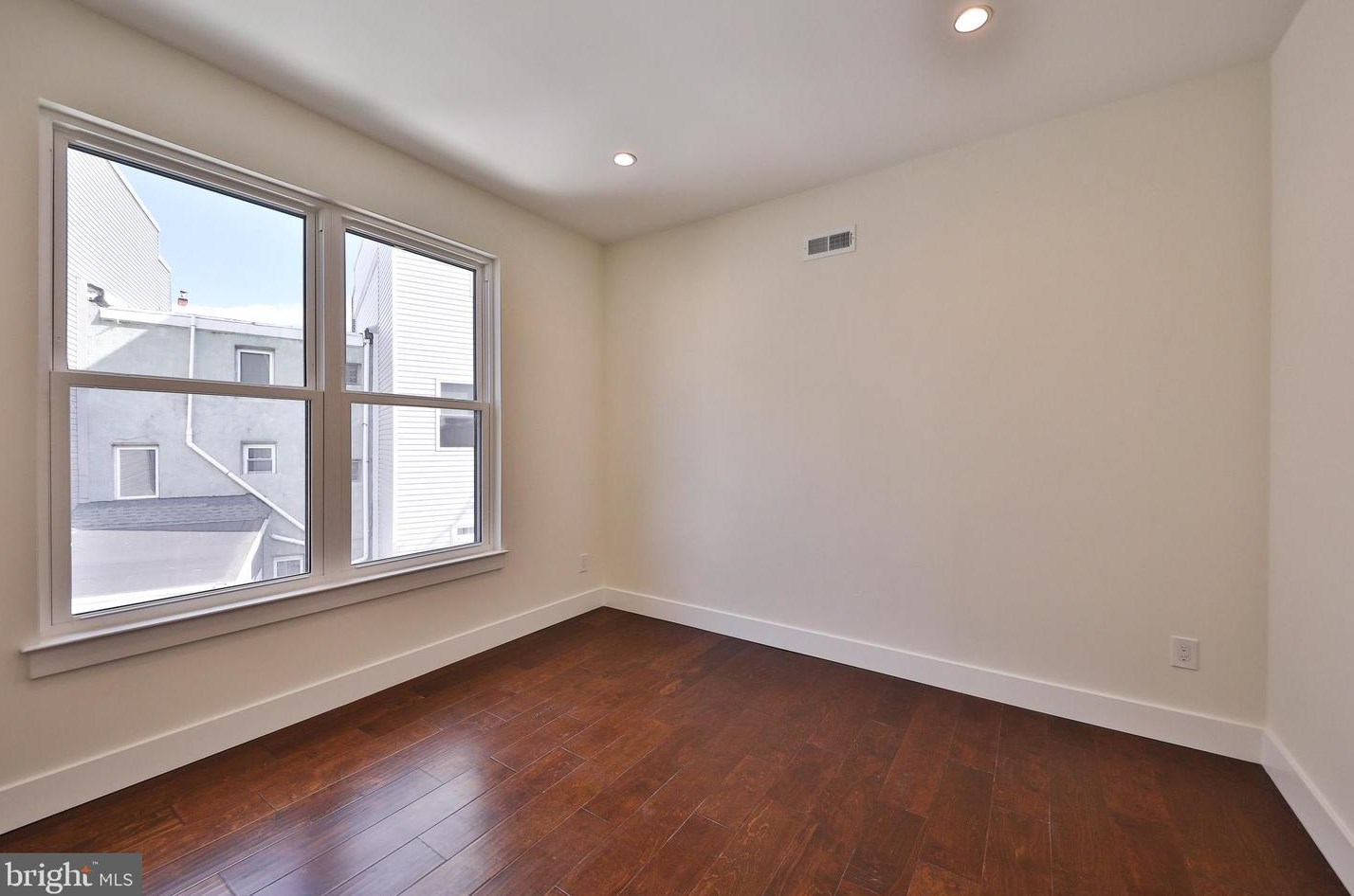 1621 Cadwallader St, Philadelphia PA  19122-3013 exterior