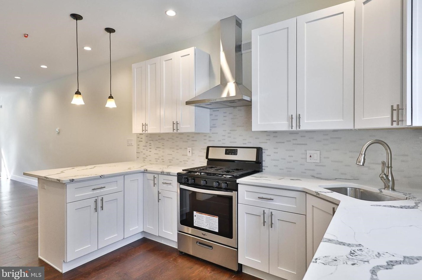 1621 Cadwallader St, Philadelphia PA  19122-3013 exterior