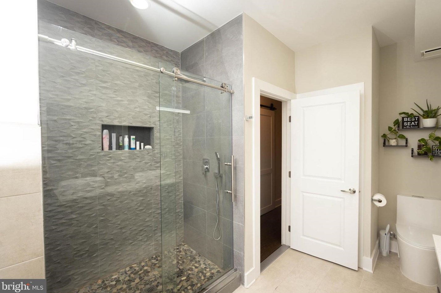 1243 Myrtlewood St, Philadelphia PA  19121-4514 exterior