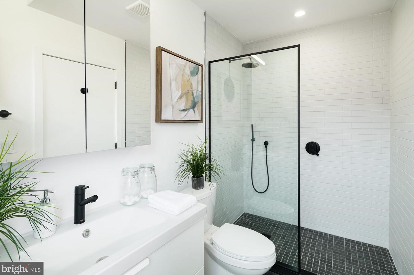 826 Mcclellan St, Philadelphia PA  19148-1628 exterior