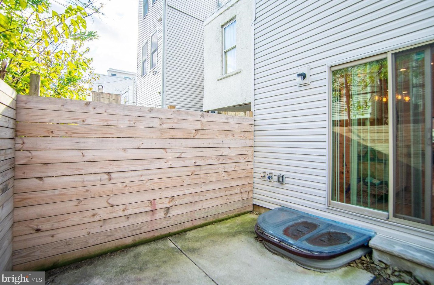 1325 Myrtlewood St, Philadelphia PA  19146-3604 exterior