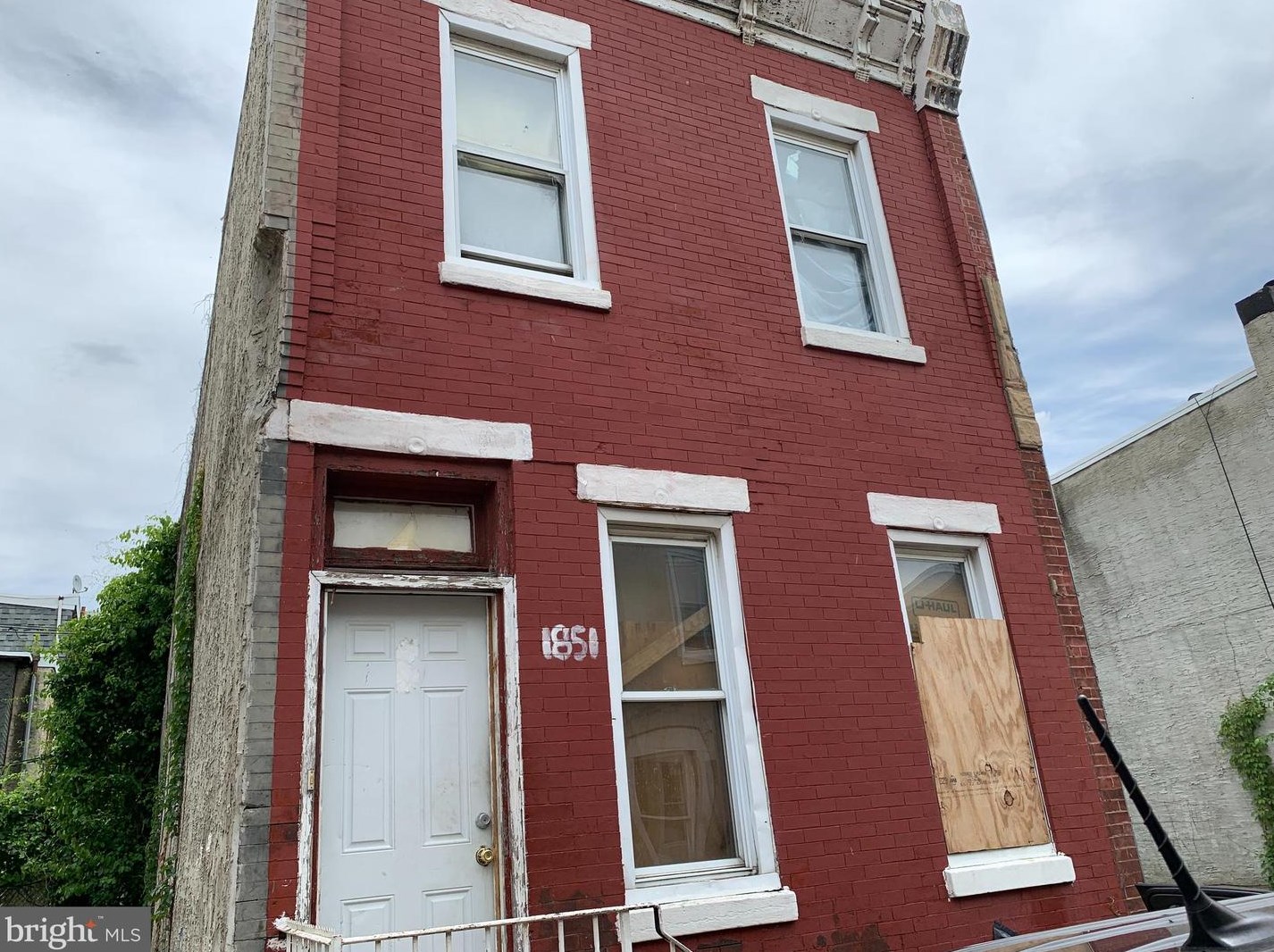 1851 Judson St, Philadelphia, PA 19121-2036