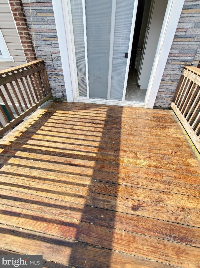 1015 67th St, Philadelphia PA 19151-3002 exterior