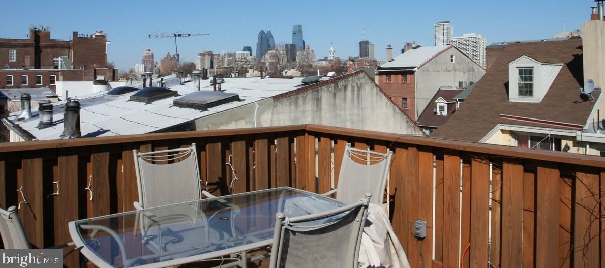 228 Catharine St #5, Philadelphia, PA 19147