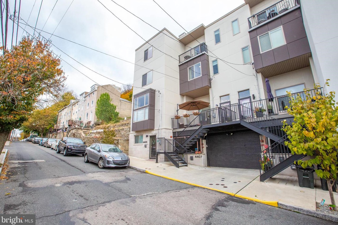4407 Silverwood St, Philadelphia, PA 19127-0013