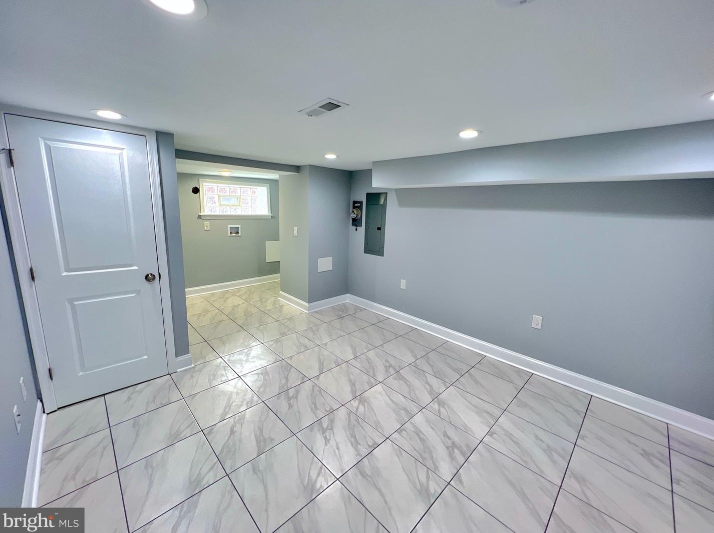 2878 Cedar St, Philadelphia PA  19134-4230 exterior