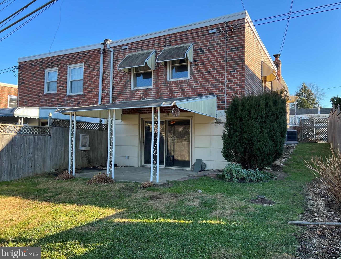 561 Wartman St, Philadelphia PA 19128-3238 exterior