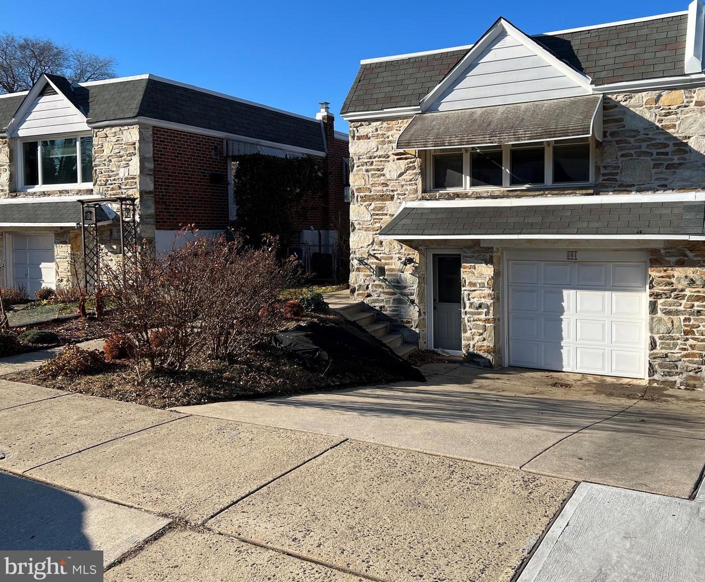 561 Wartman St, Philadelphia, PA 19128-3238