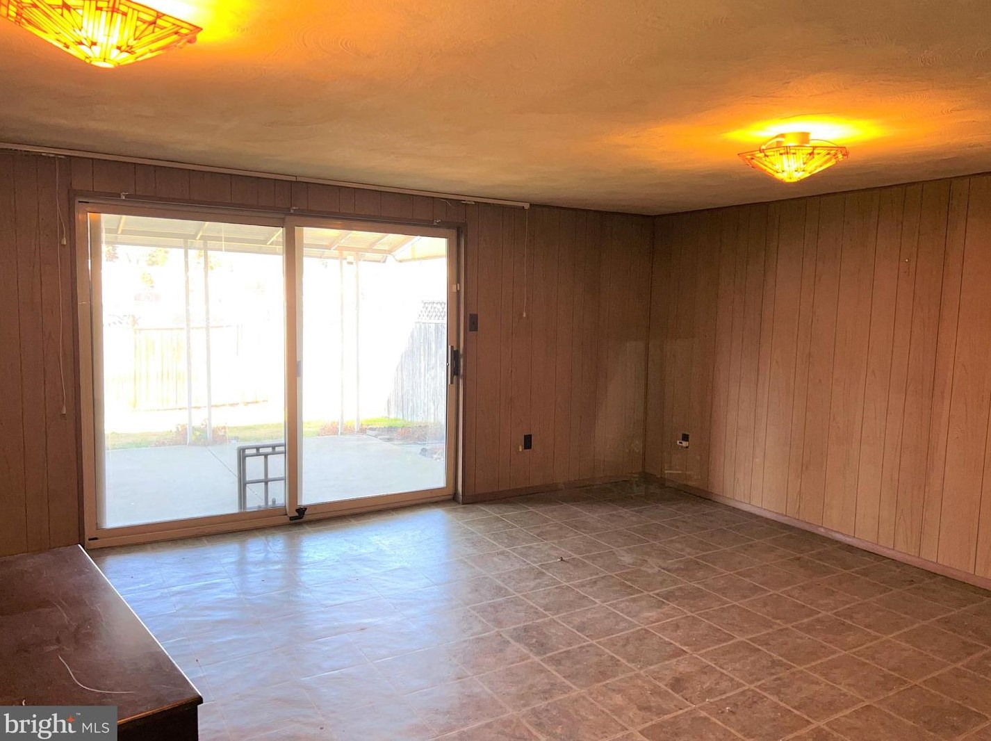 561 Wartman St, Philadelphia PA 19128-3238 exterior