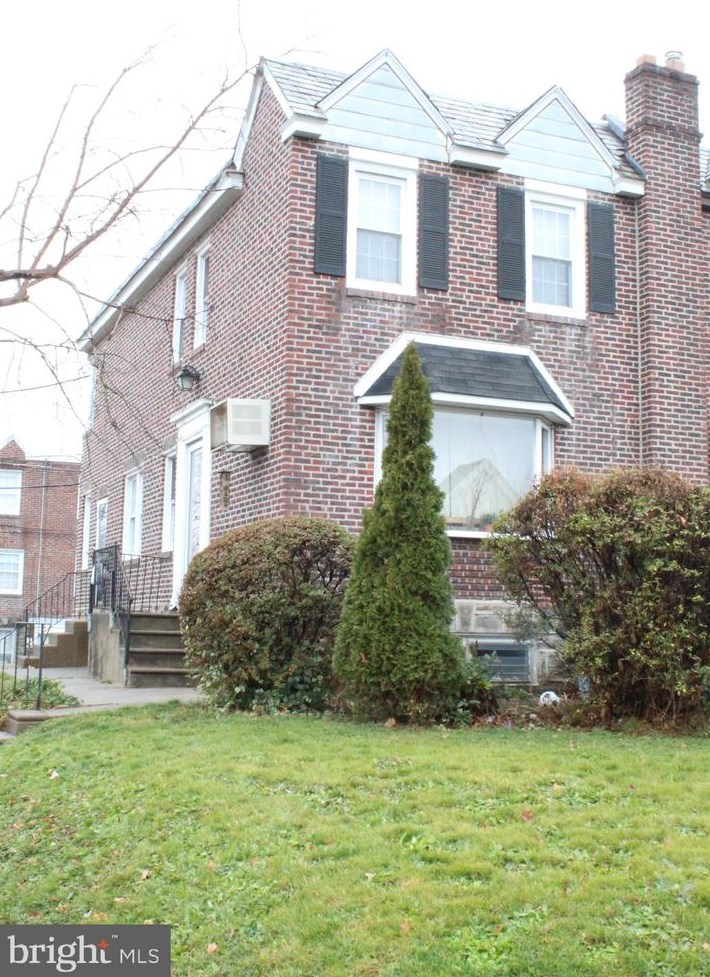 3138 Guilford St, Philadelphia, PA 19152-4504