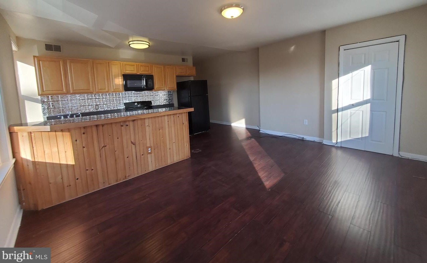4036 Spring Garden St #2f, Philadelphia, PA 19104