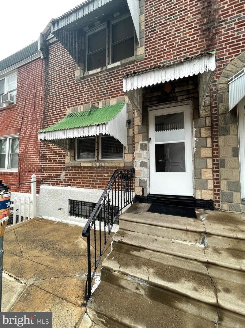 4508 Weymouth St, Philadelphia, PA 19120-4618