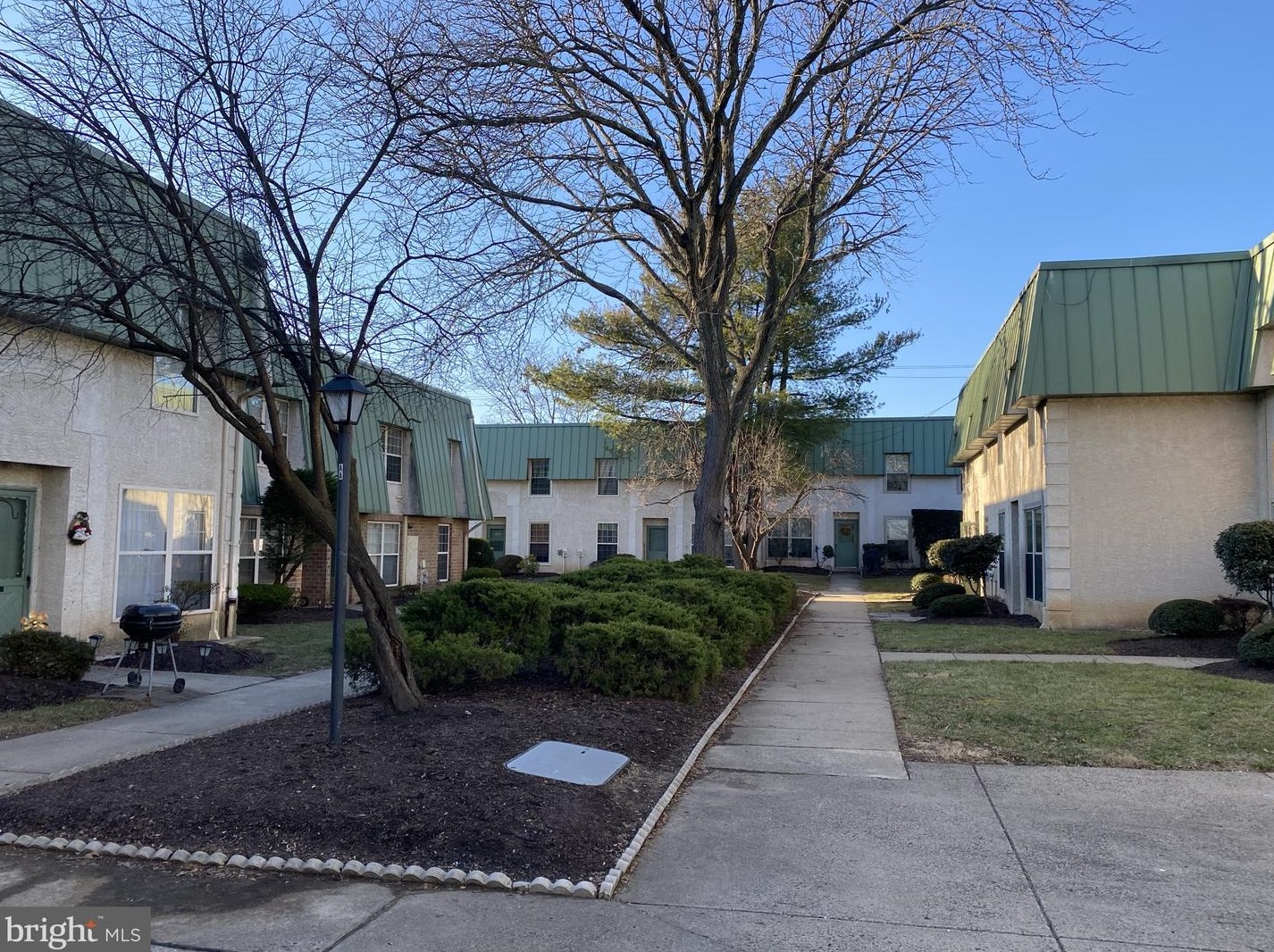 441 Tomlinson Rd, Philadelphia PA  19116-3299 exterior
