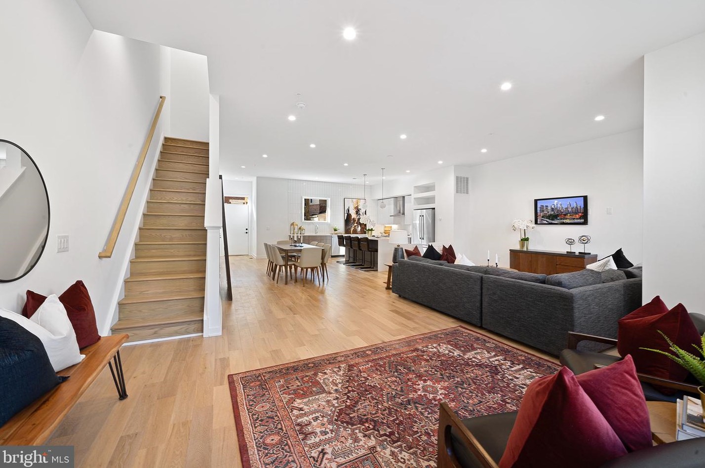 244 Tasker St, Philadelphia, PA 19148-0014