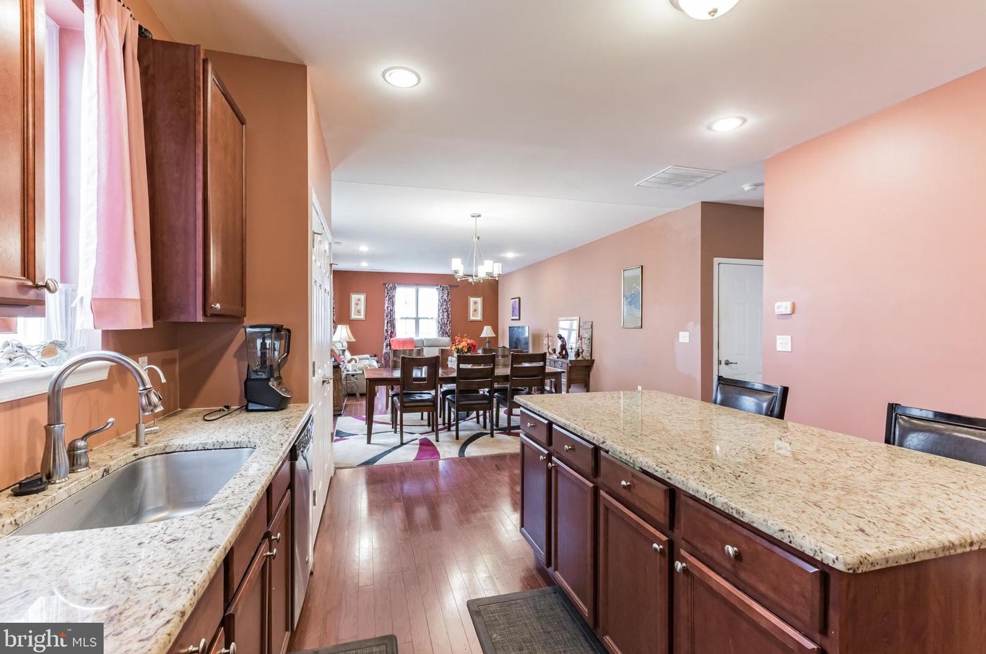 15127 Sunflower Dr, Philadelphia PA 19116-1310 exterior