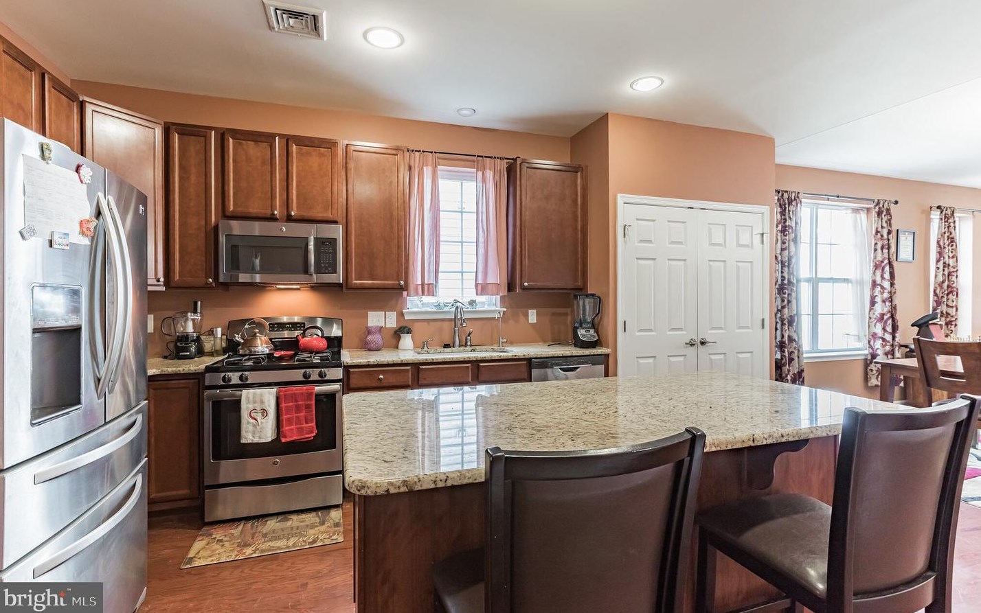 15127 Sunflower Dr, Philadelphia PA 19116-1310 exterior