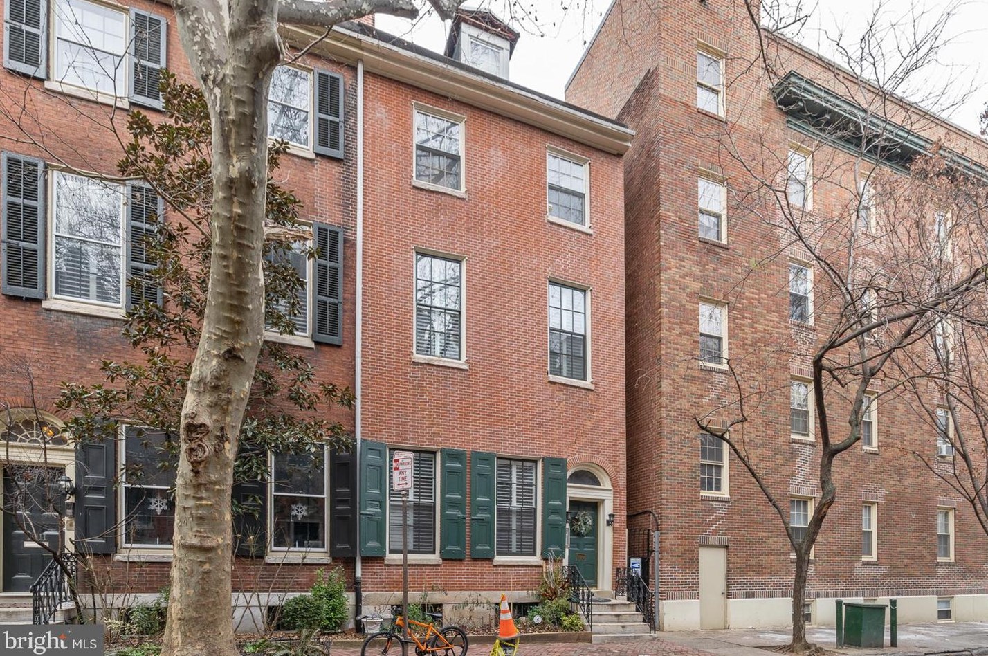 1009 Clinton St #1, Philadelphia, PA 19107