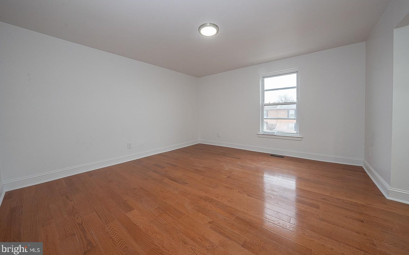 7713 Delphi Pl, Philadelphia PA  19153-1737 exterior