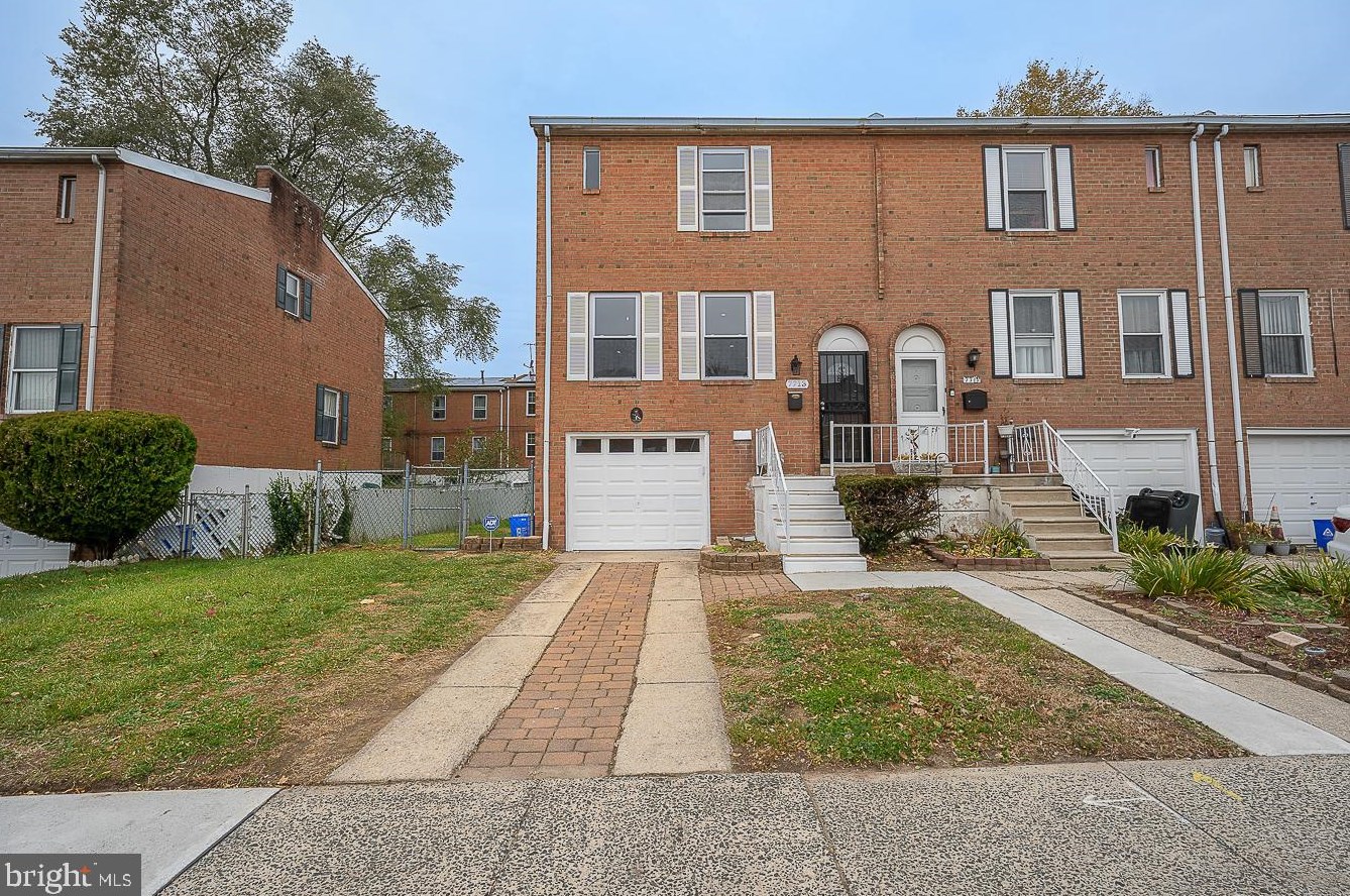 7713 Delphi Pl, Philadelphia PA  19153-1737 exterior