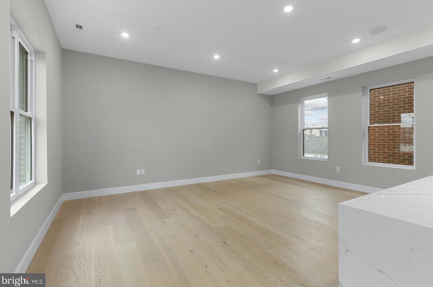 1343 Fitzwater St #302, Philadelphia, PA 19147