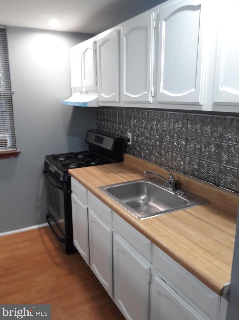 1320 N Newkirk St, Philadelphia, PA 19121