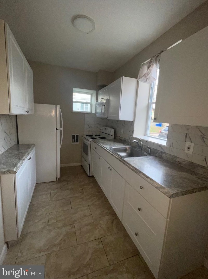 5245 Hawthorne St #1st Floor, Philadelphia, PA 19124