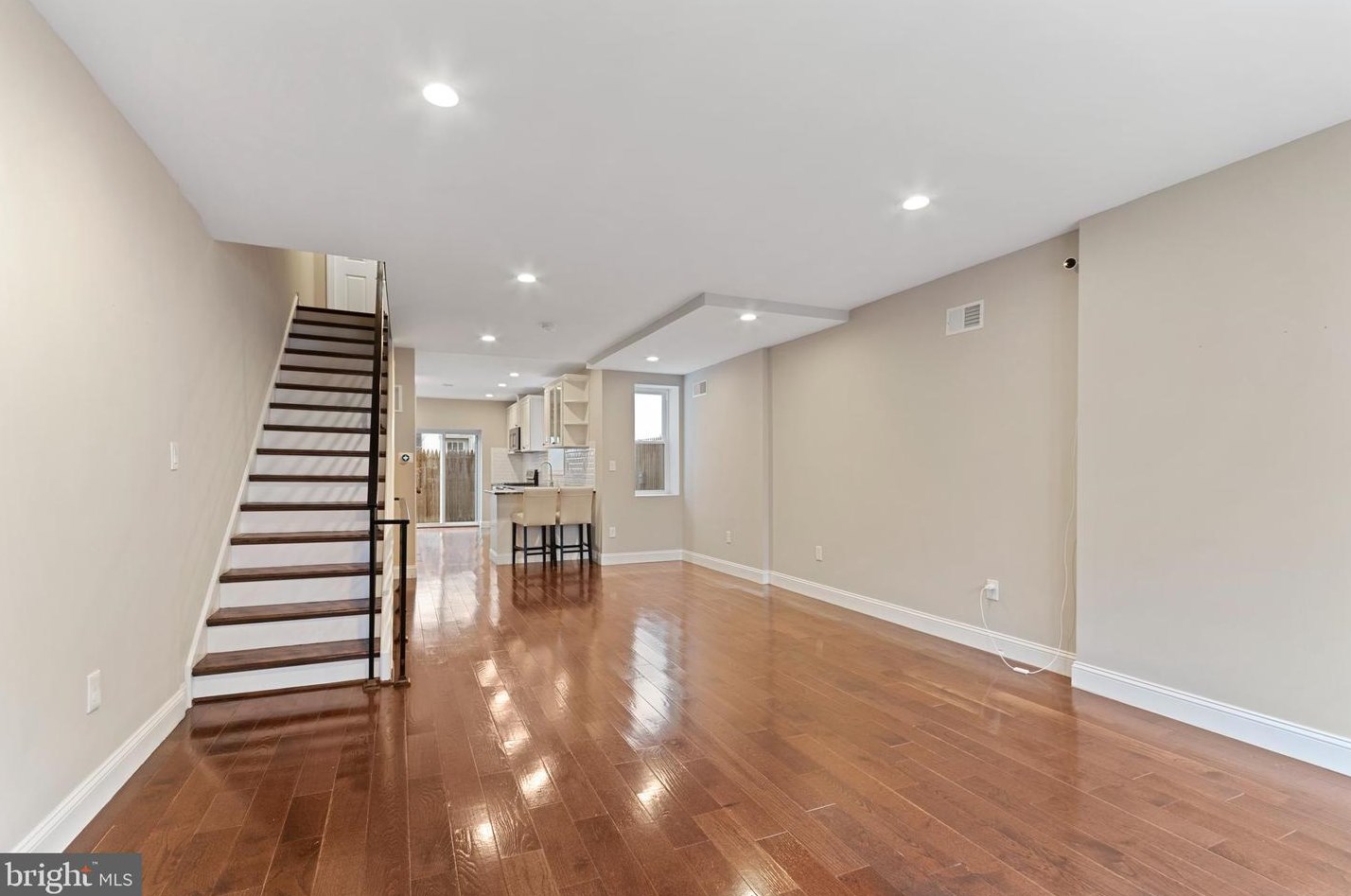 1725 Latona St, Philadelphia, PA 19146