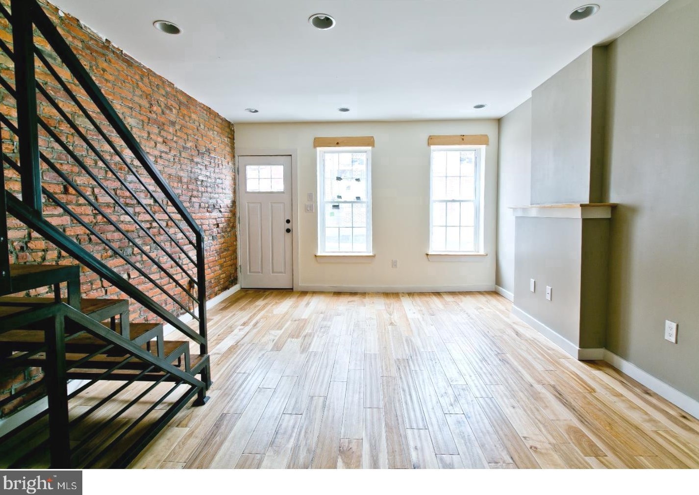 2022 Mountain St, Philadelphia, PA 19145