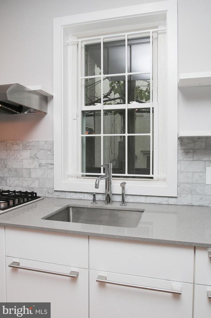 1830 Webster St, Philadelphia PA  19146-1832 exterior