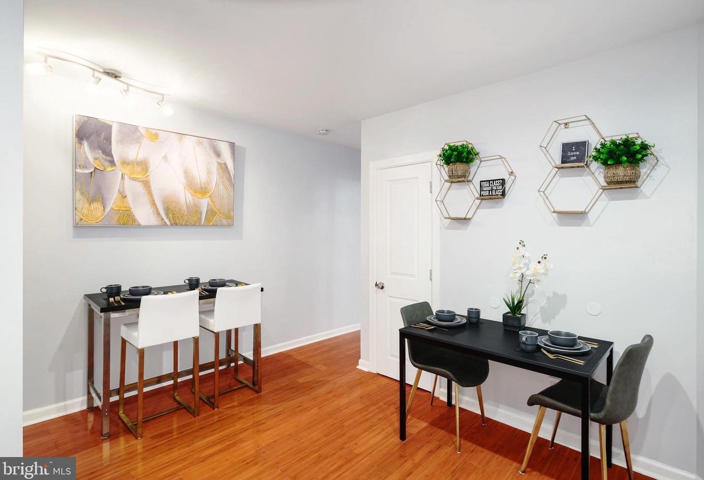 7076 Forrest Ave #2fl, Philadelphia, PA 19138