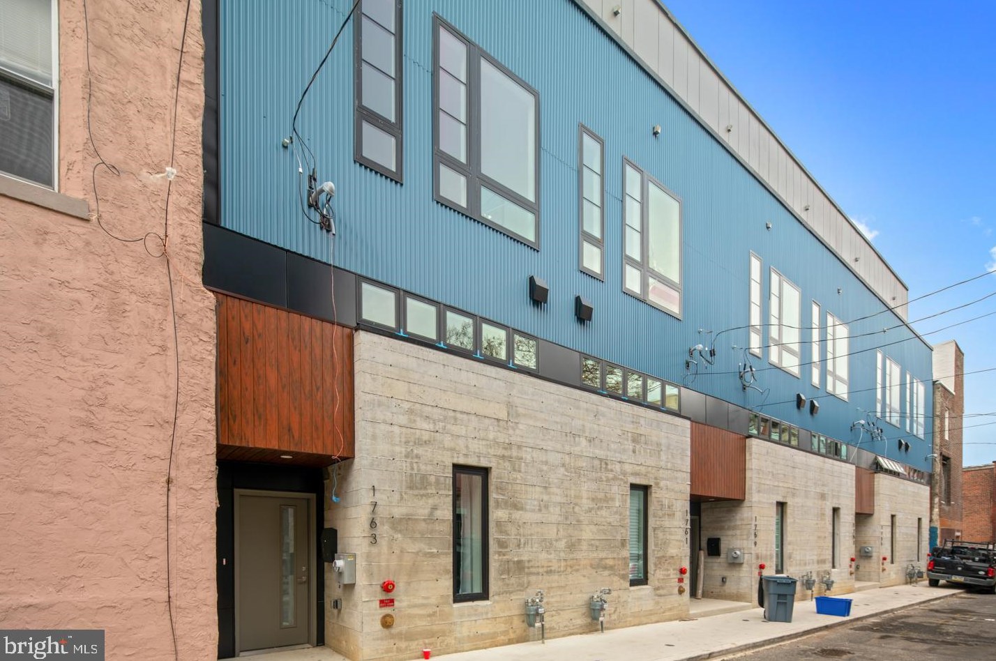 1740 Howard St, Philadelphia PA  19122-3210 exterior