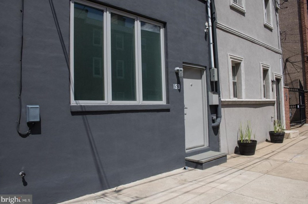 153 Richmond St #1, Philadelphia, PA 19125