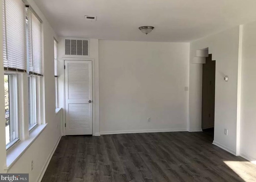 4001 Cresson St #1, Philadelphia, PA 19127