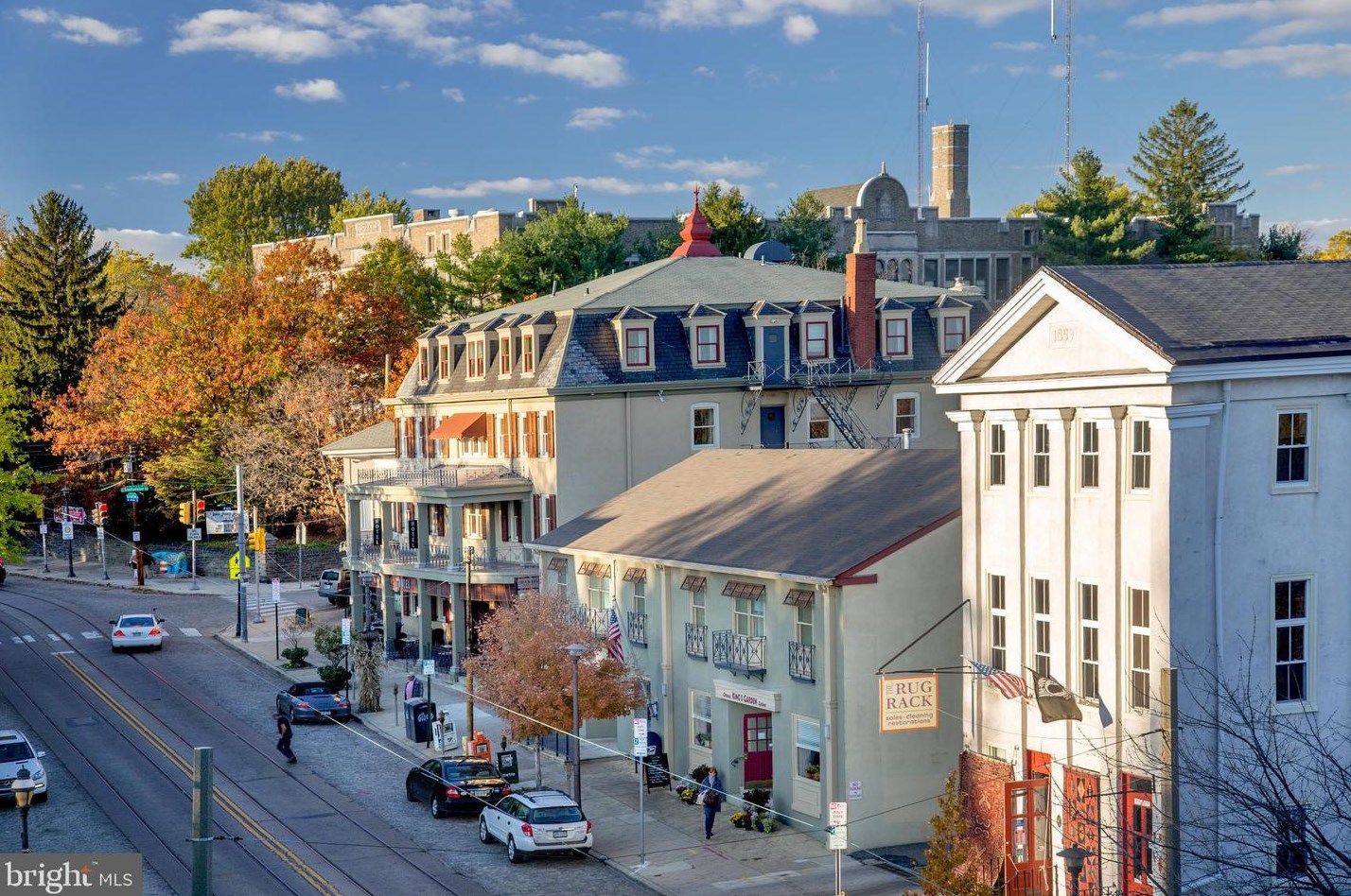 1 Hartwell Ln, Philadelphia PA  19118 exterior